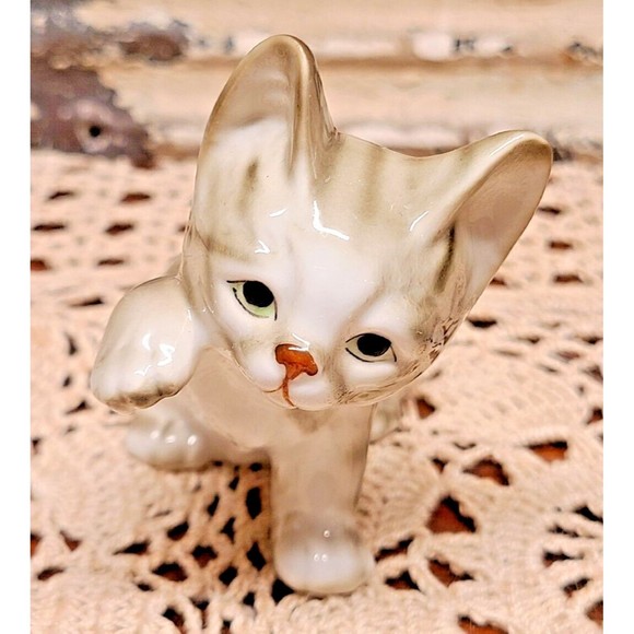 Vintage Porcelain Grey Cat Kitten w/ Stripes Ready to Play Figurine - Picture 1 of 4